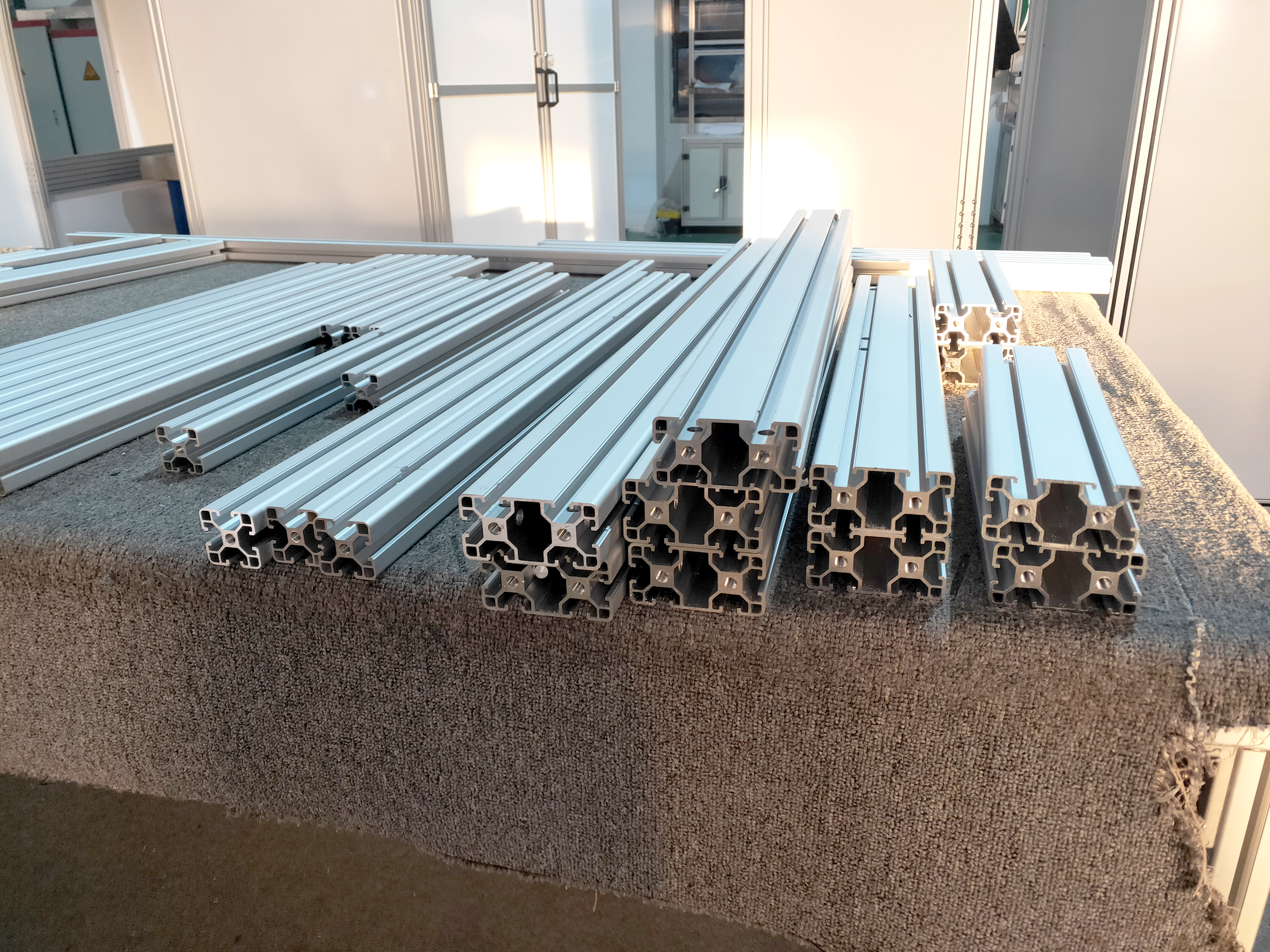 劃算的要點是這個，鋁型材框架加工廠